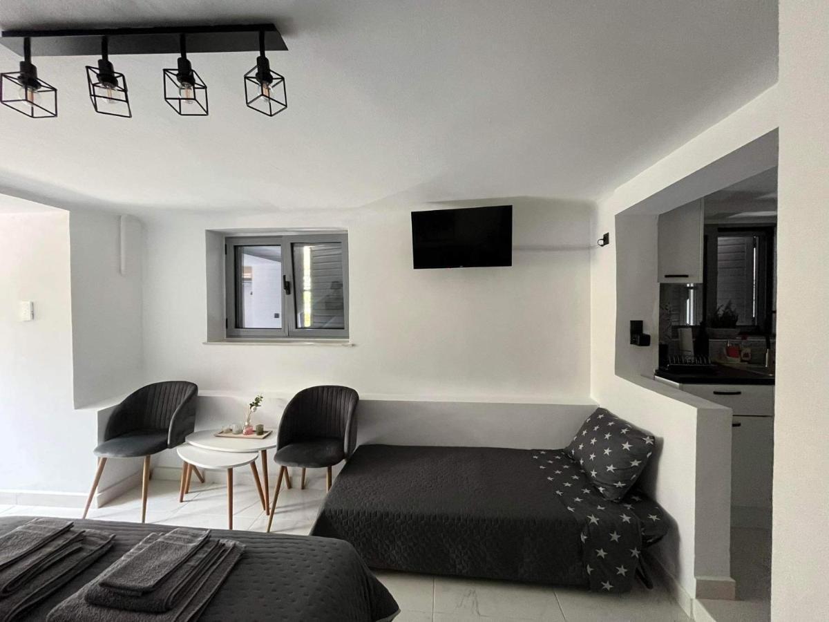 Riviera-Melrod-Athens Apartment Bagian luar foto