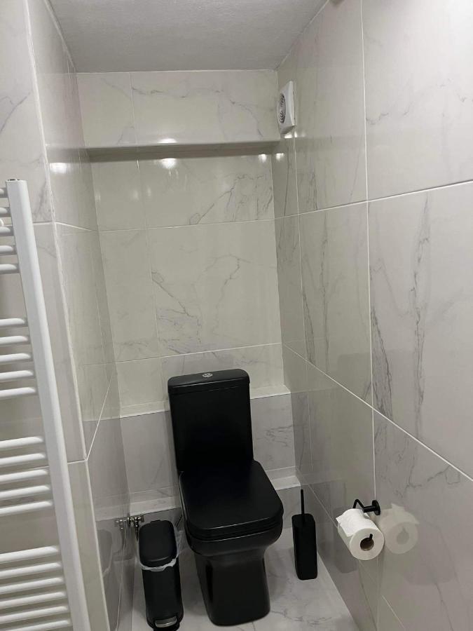 Riviera-Melrod-Athens Apartment Bagian luar foto