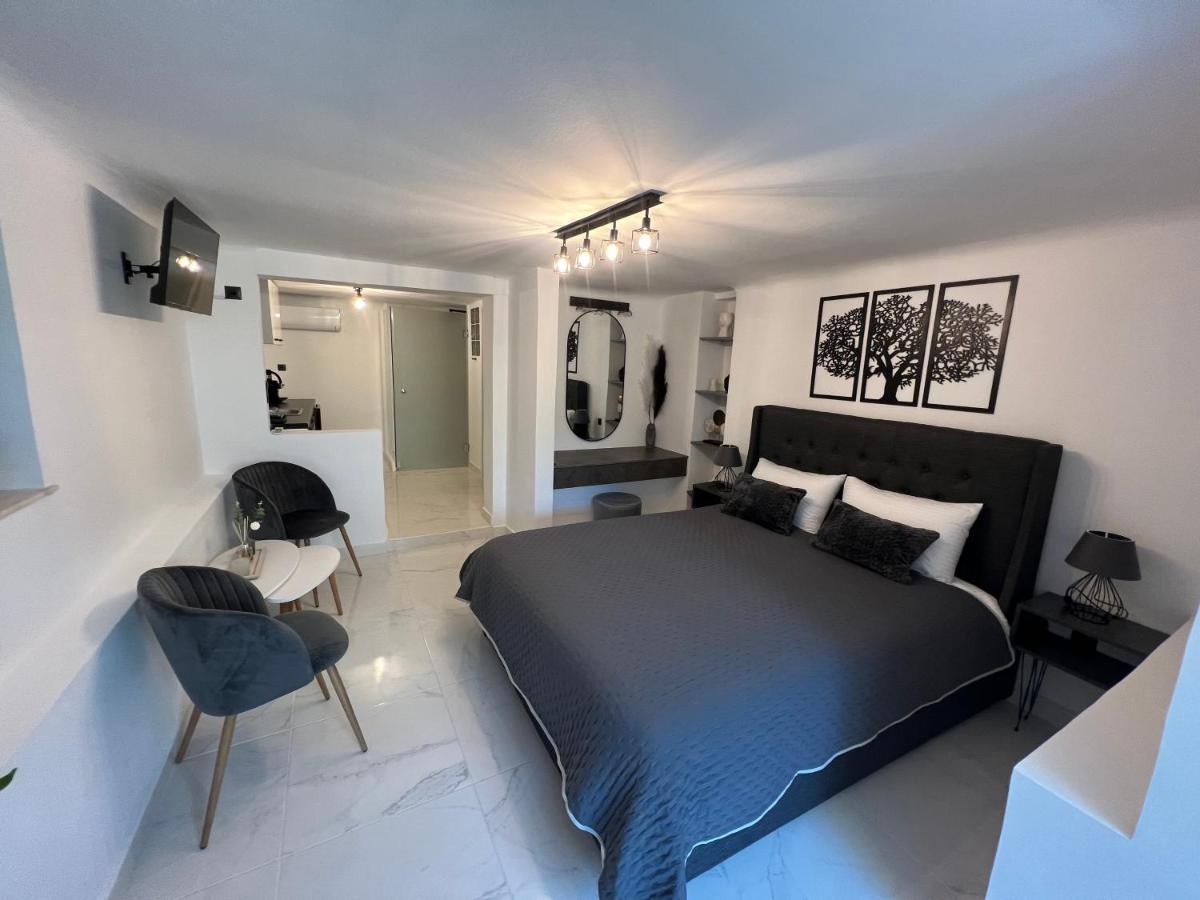 Riviera-Melrod-Athens Apartment Bagian luar foto